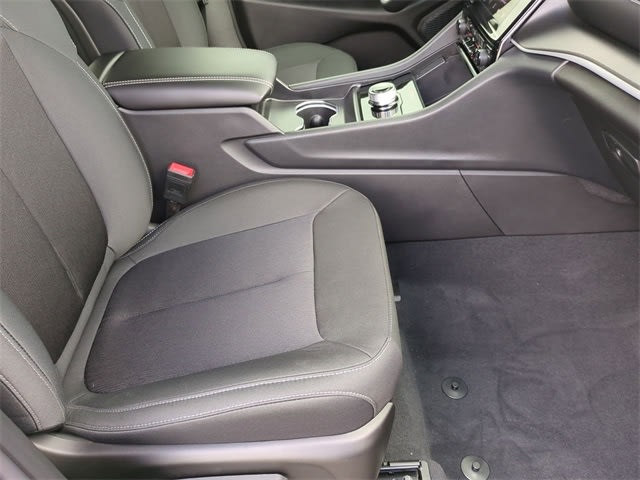 2025 Jeep Grand Cherokee L Laredo 30