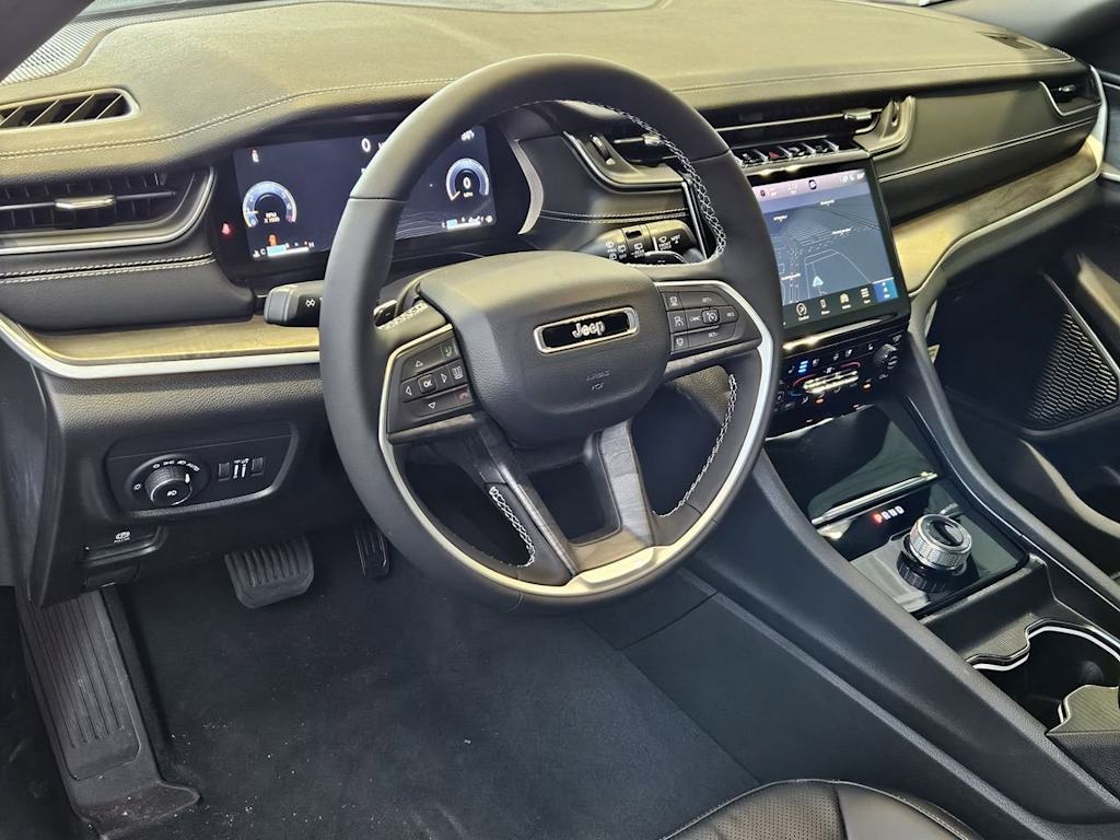 Thumbnail: 2025 Jeep Grand Cherokee L - 2