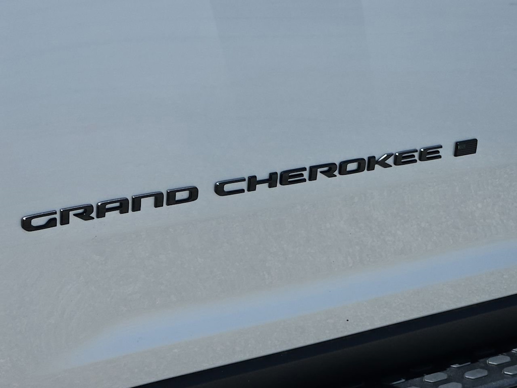Thumbnail: 2025 Jeep Grand Cherokee L - 24