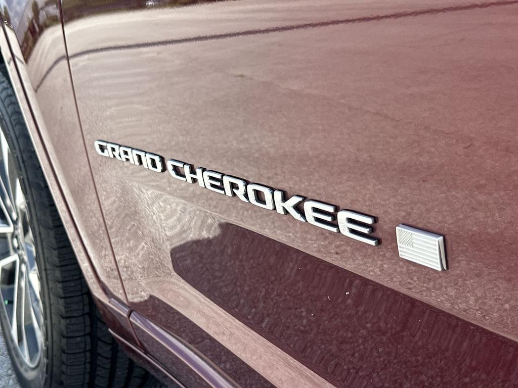 Thumbnail: 2022 Jeep Grand Cherokee L - 23