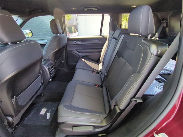2025 Jeep Grand Cherokee L Laredo 27