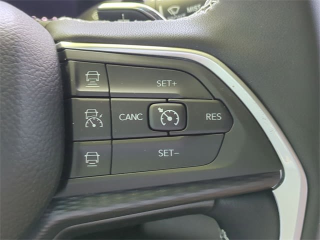 2025 Jeep Grand Cherokee L Laredo 30