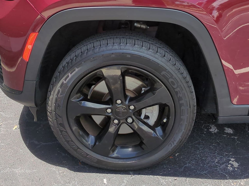 Thumbnail: 2022 Jeep Grand Cherokee L - 8