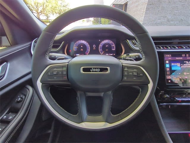 2025 Jeep Grand Cherokee L Laredo 14