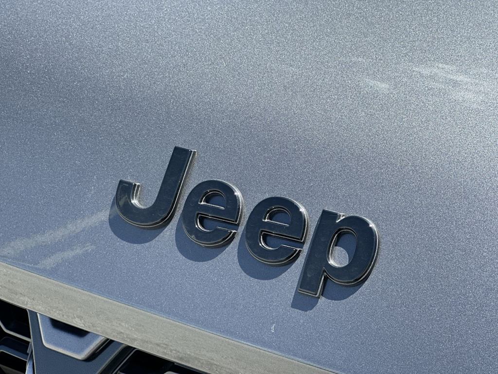 Thumbnail: 2026 Jeep Grand Cherokee L - 6