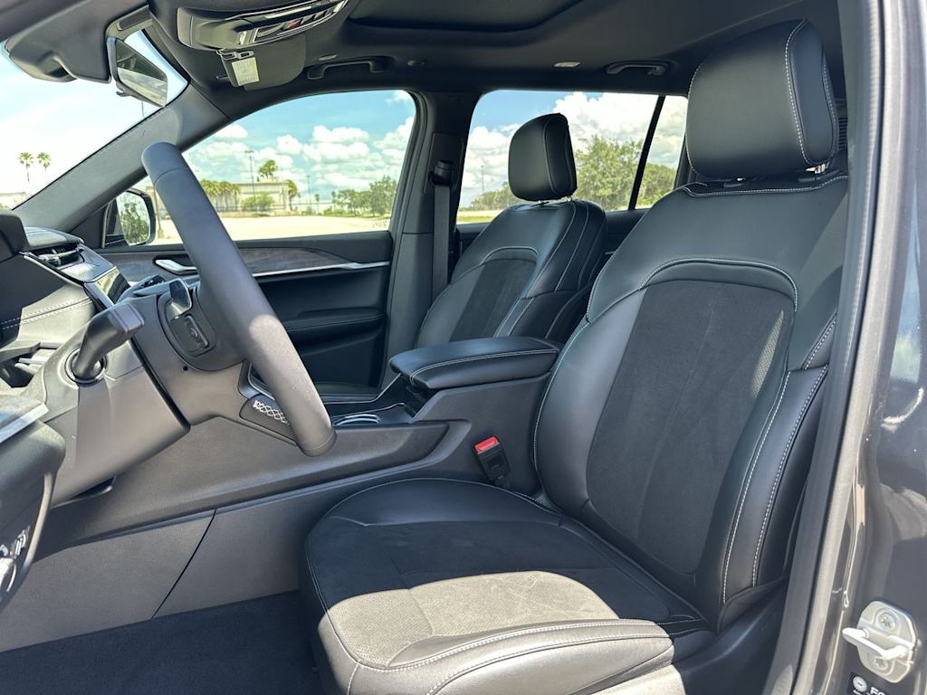 Thumbnail: 2026 Jeep Grand Cherokee L - 11