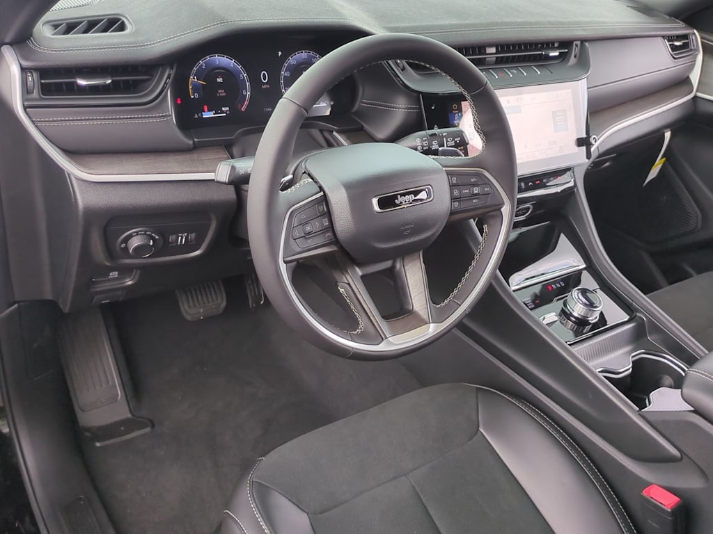 Thumbnail: 2026 Jeep Grand Cherokee L - 2