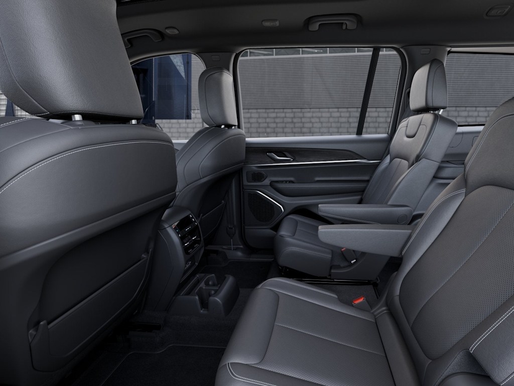 Thumbnail: 2026 Jeep Grand Cherokee L - 12
