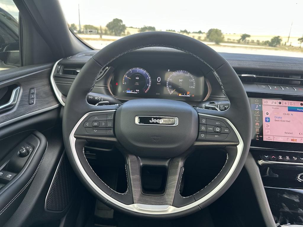 Thumbnail: 2026 Jeep Grand Cherokee L - 10