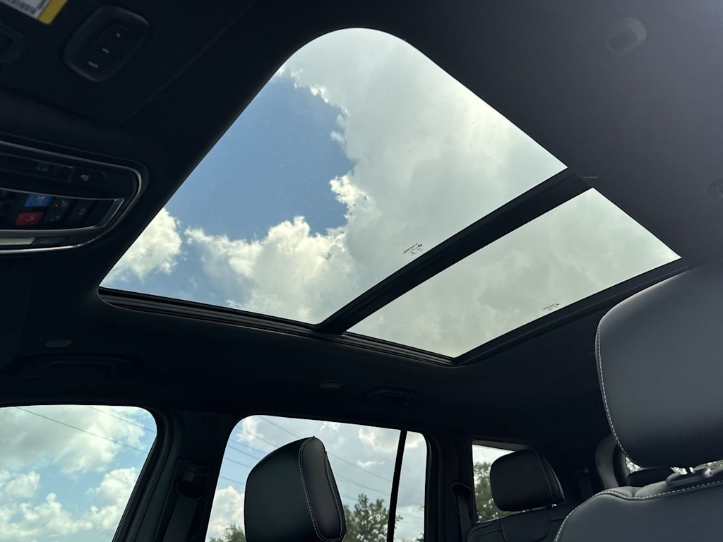 Thumbnail: 2026 Jeep Grand Cherokee L - 25