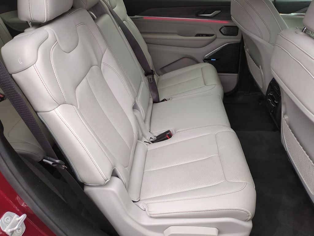 Thumbnail: 2022 Jeep Grand Cherokee L - 30