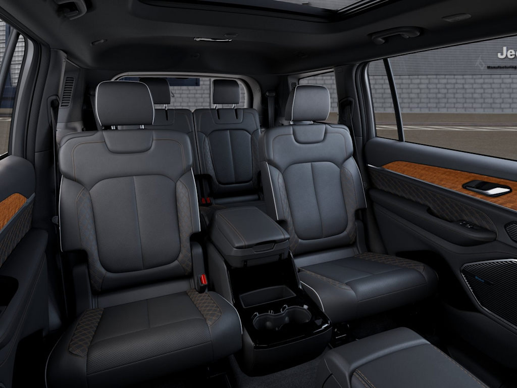 Thumbnail: 2026 Jeep Grand Cherokee L - 10