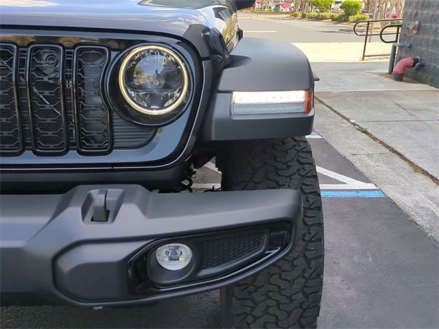 2025 Jeep Wrangler Sport 24