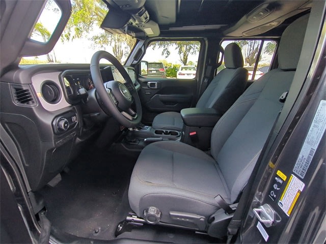 2025 Jeep Wrangler Sport 10