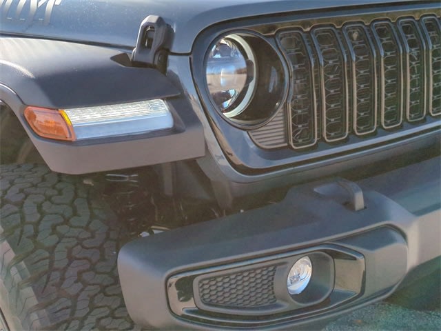 2025 Jeep Wrangler Sport 22