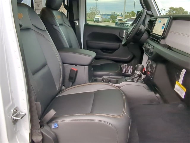 2025 Jeep Wrangler Sport 29