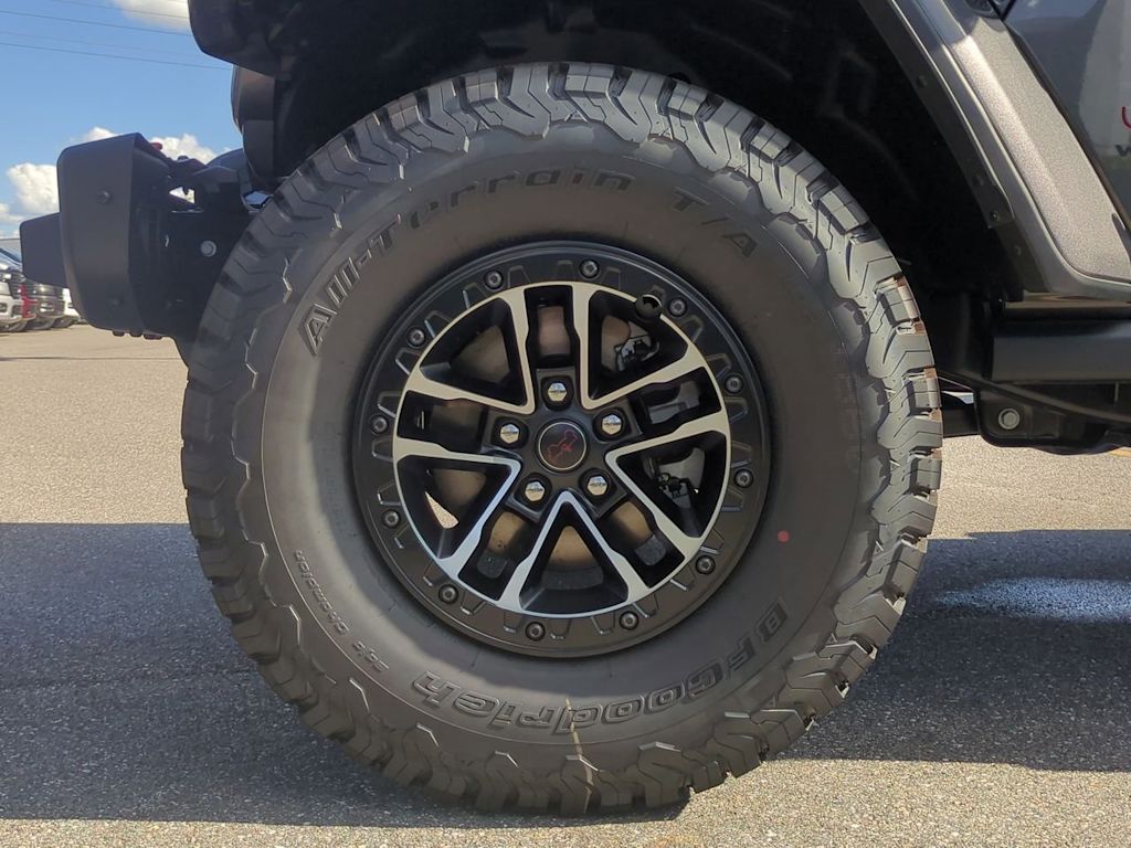 Thumbnail: 2025 Jeep Wrangler - 8