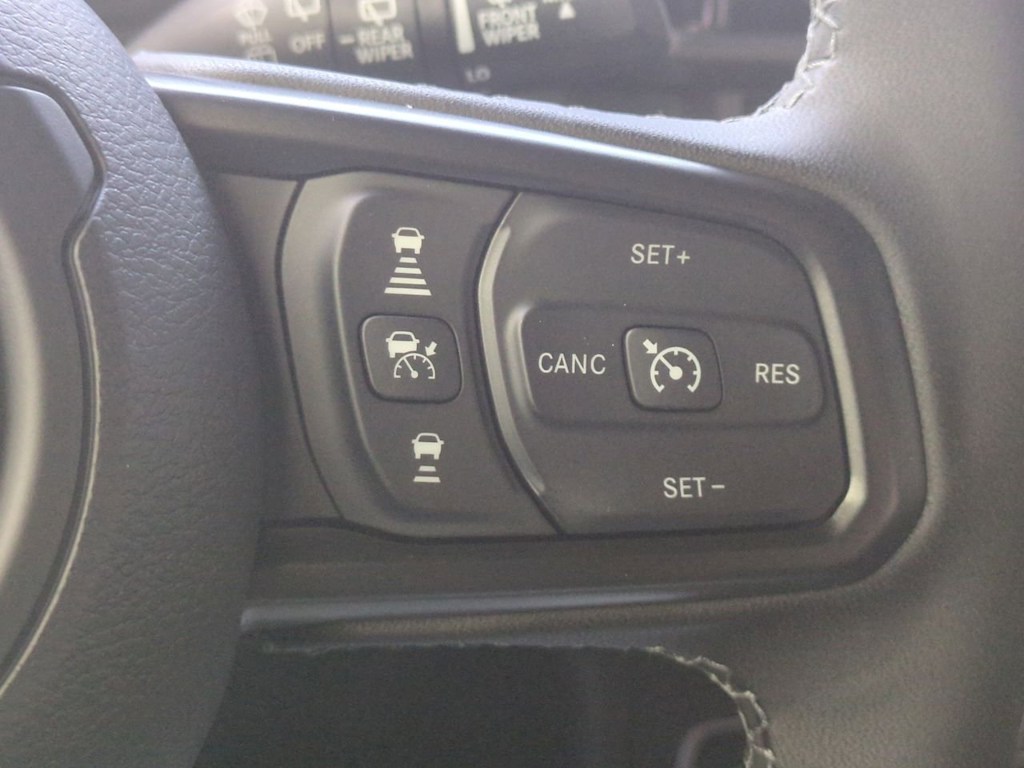 Thumbnail: 2025 Jeep Wrangler - 31