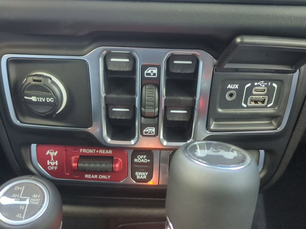 Thumbnail: 2025 Jeep Wrangler - 37