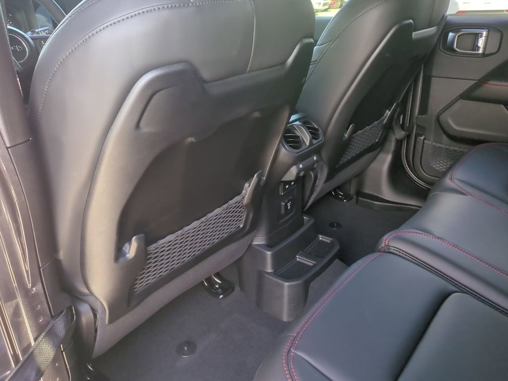 Thumbnail: 2025 Jeep Wrangler - 13