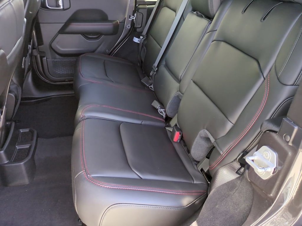 Thumbnail: 2025 Jeep Wrangler - 28