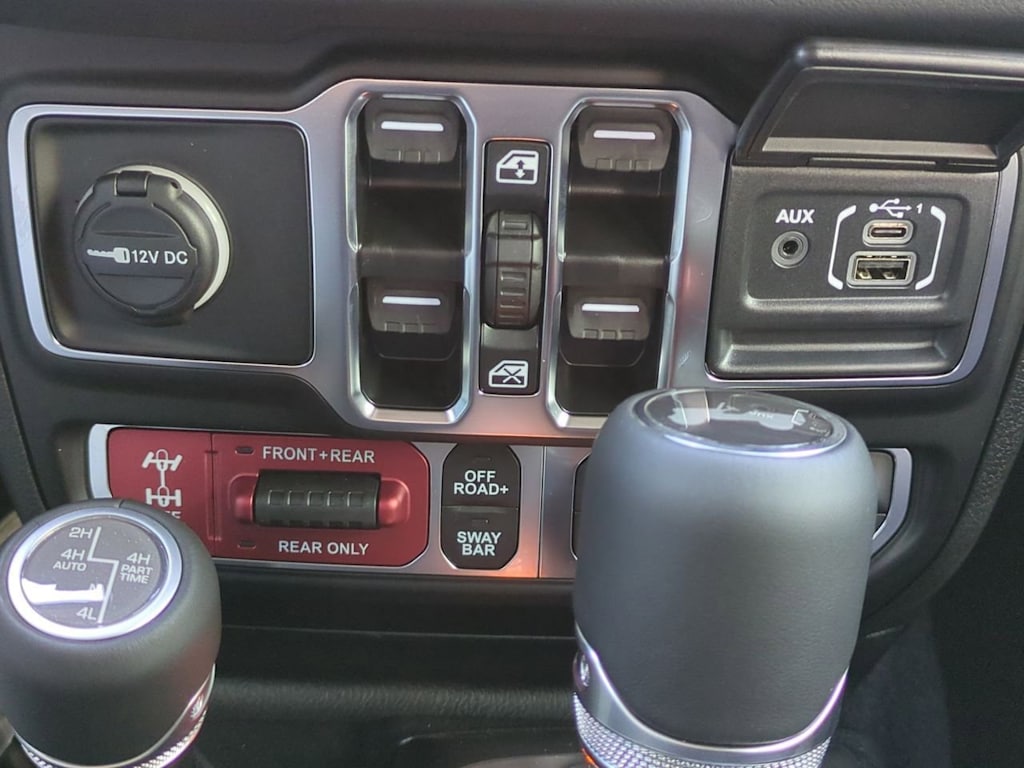 Thumbnail: 2025 Jeep Wrangler - 36