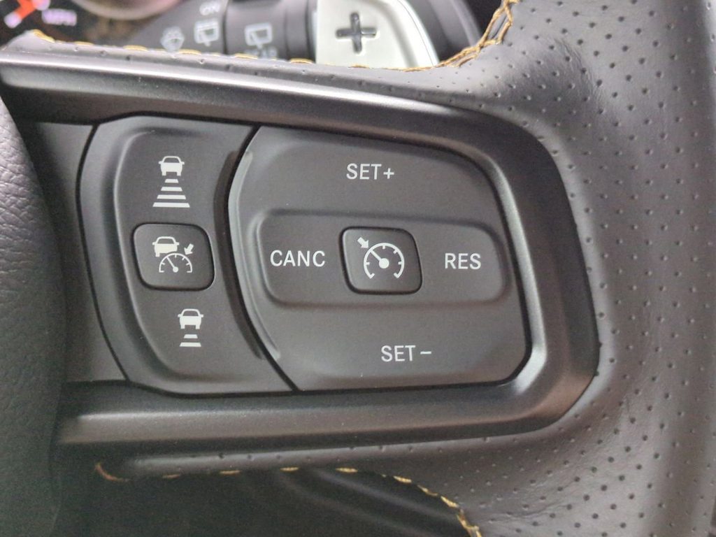 Thumbnail: 2025 Jeep Wrangler - 31