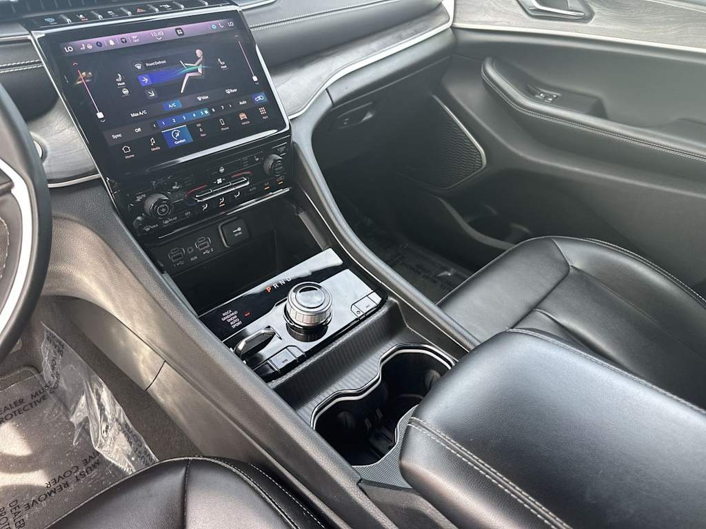 Thumbnail: 2024 Jeep Grand Cherokee - 15