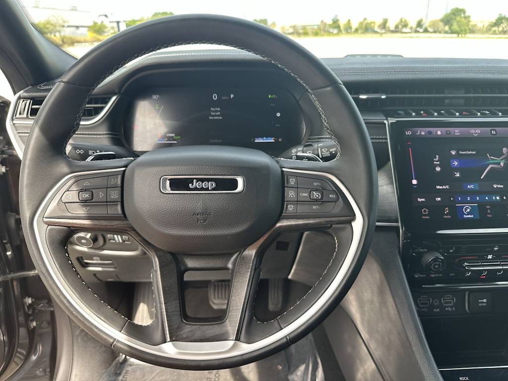 Thumbnail: 2024 Jeep Grand Cherokee - 10