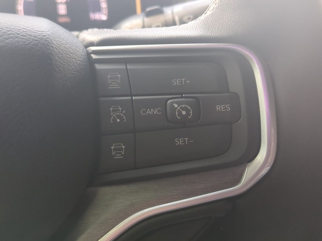 Thumbnail: 2025 Jeep Wagoneer - 31