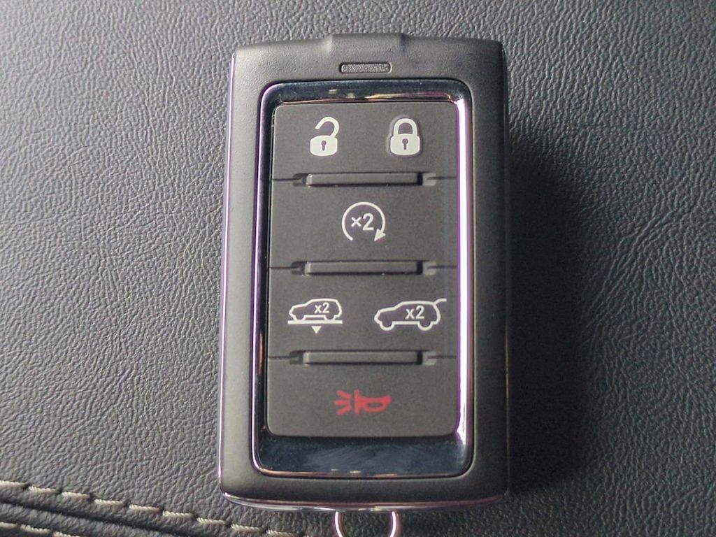 Thumbnail: 2025 Jeep Wagoneer - 18