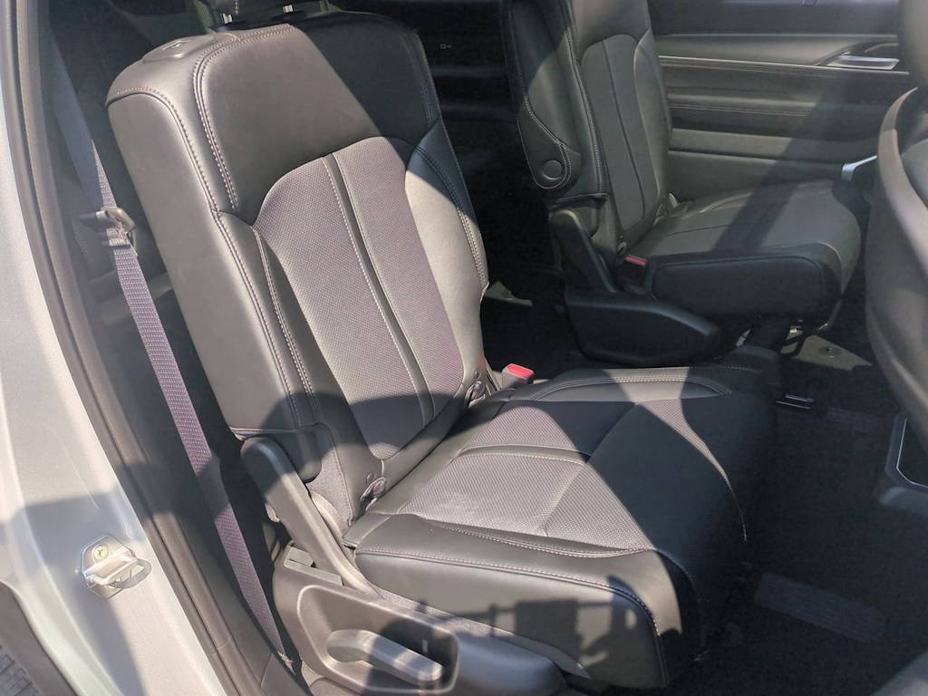 Thumbnail: 2025 Jeep Wagoneer - 12