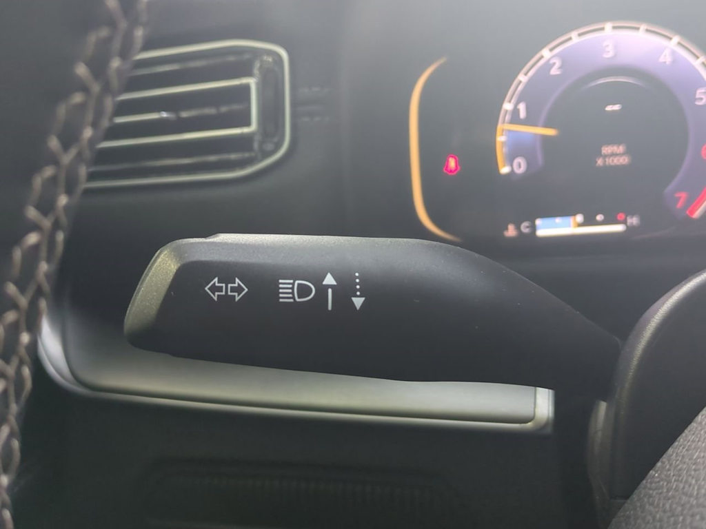 Thumbnail: 2025 Jeep Wagoneer - 16