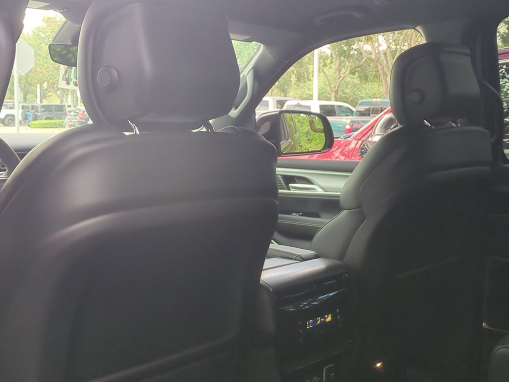 Thumbnail: 2025 Jeep Wagoneer - 17