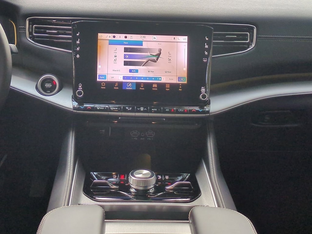 Thumbnail: 2025 Jeep Wagoneer - 31