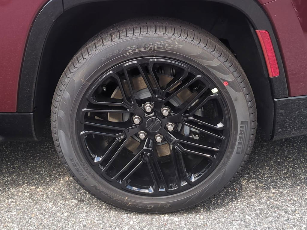 Thumbnail: 2025 Jeep Wagoneer - 8