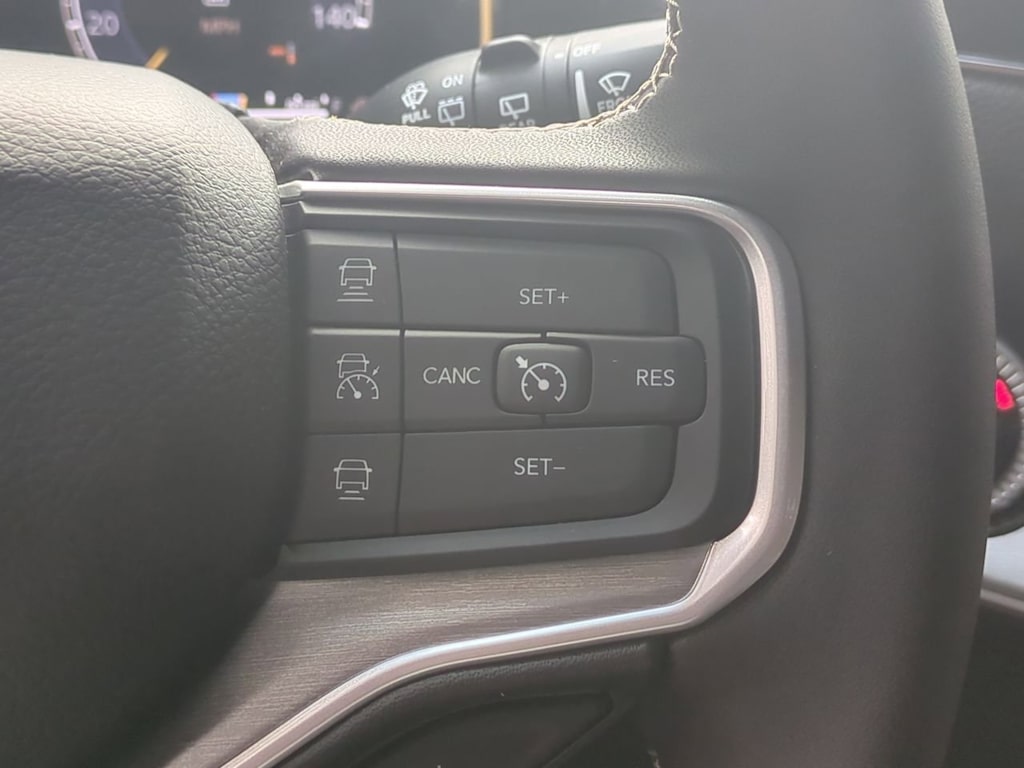 Thumbnail: 2025 Jeep Wagoneer - 29