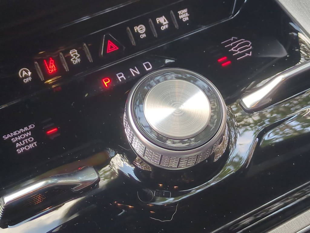 Thumbnail: 2025 Jeep Wagoneer - 36