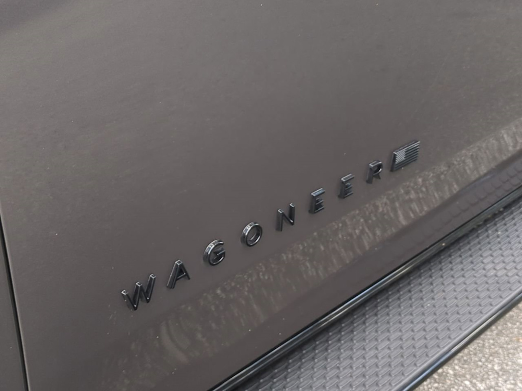 Thumbnail: 2025 Jeep Wagoneer - 7