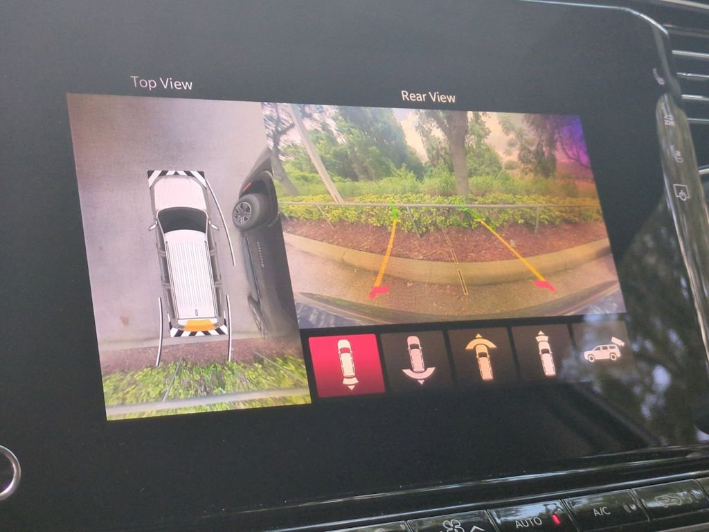 Thumbnail: 2025 Jeep Wagoneer - 33