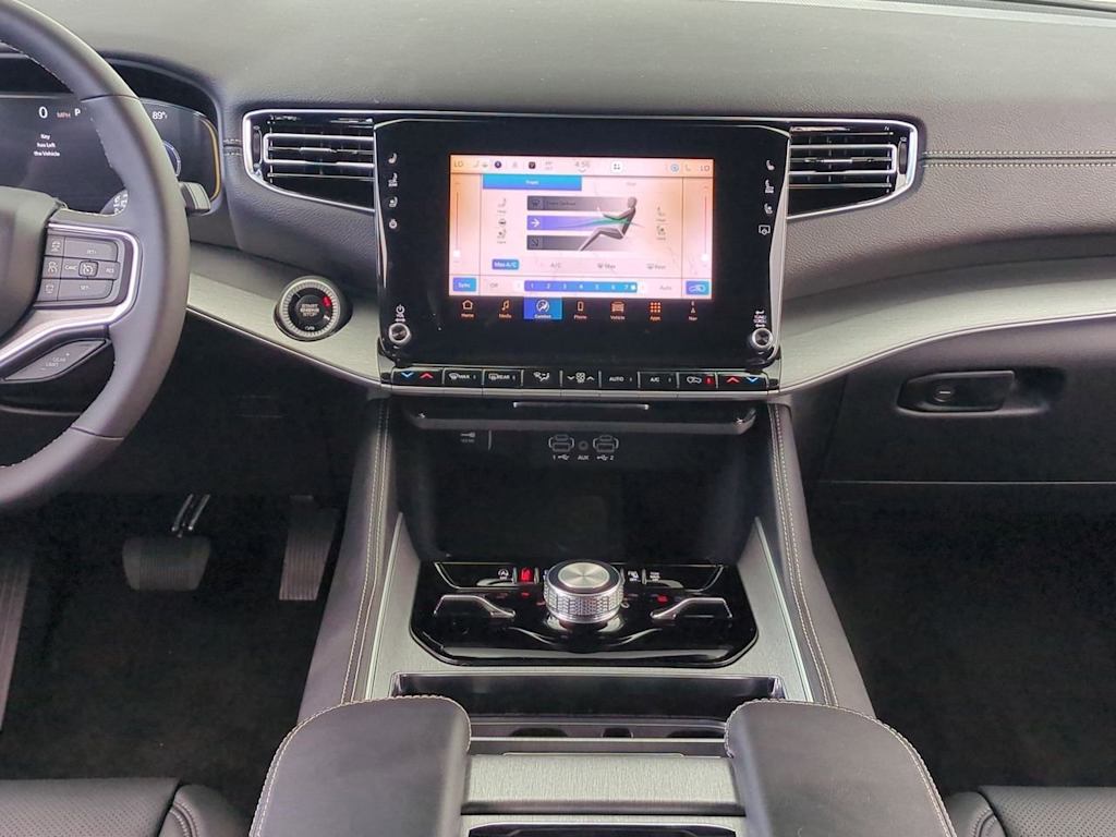 Thumbnail: 2025 Jeep Wagoneer - 15