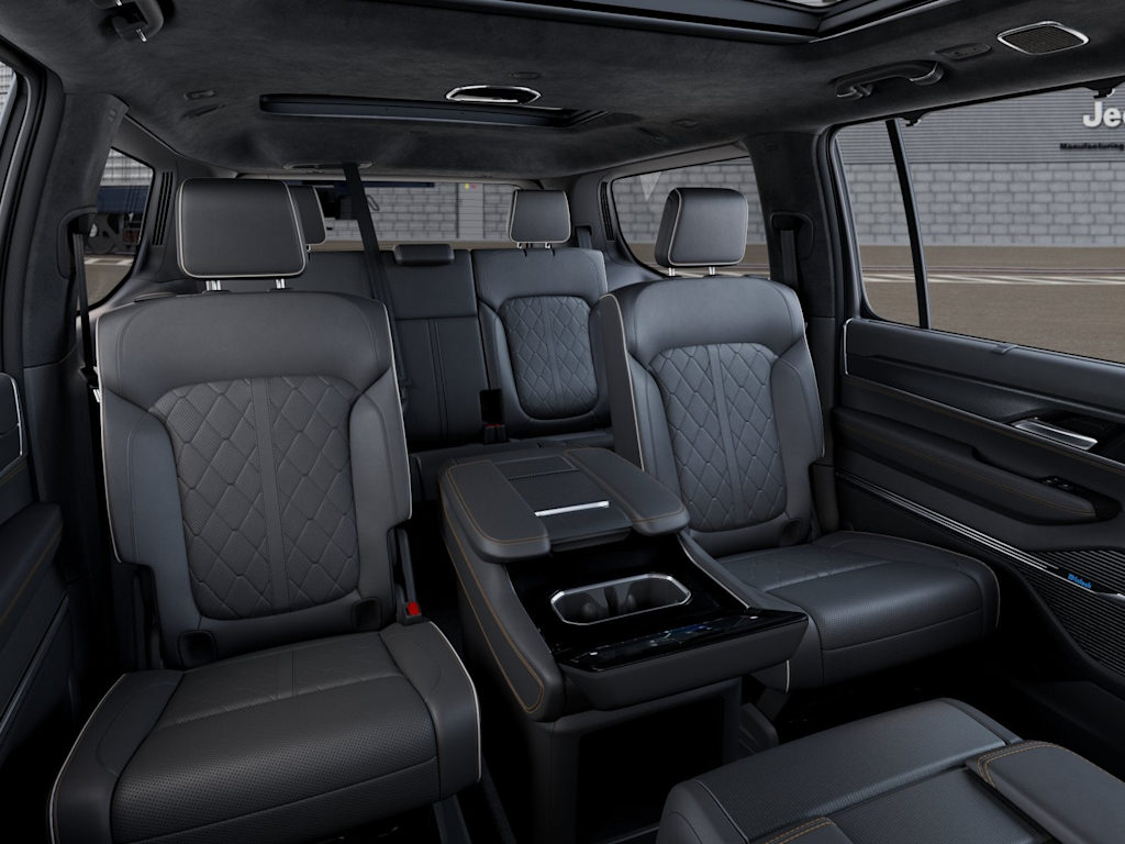 Thumbnail: 2026 Jeep Grand Wagoneer - 10