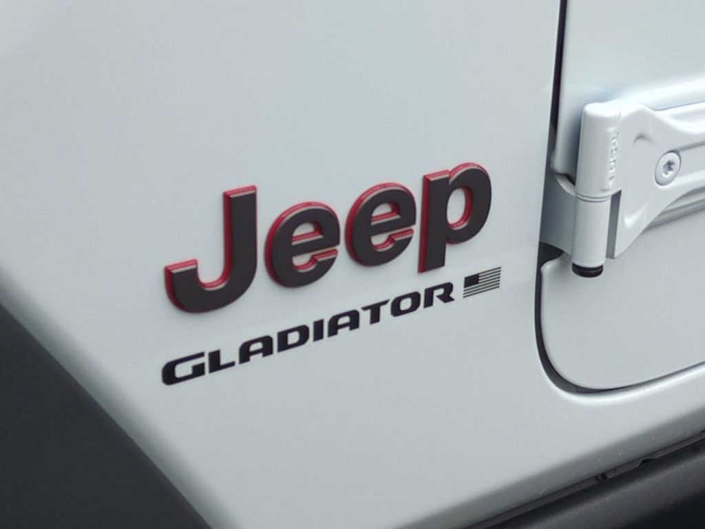 Thumbnail: 2024 Jeep Gladiator - 7