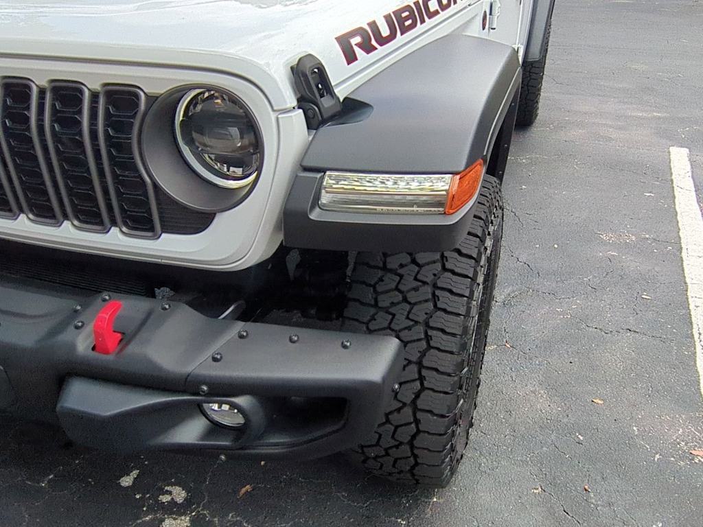 Thumbnail: 2024 Jeep Gladiator - 25