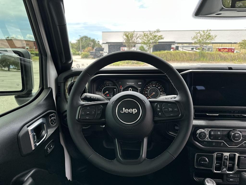 Thumbnail: 2026 Jeep Gladiator - 9