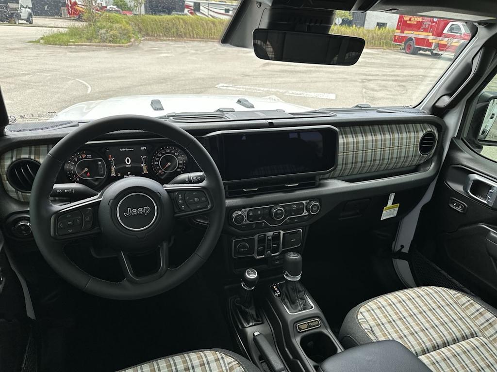 Thumbnail: 2026 Jeep Gladiator - 2