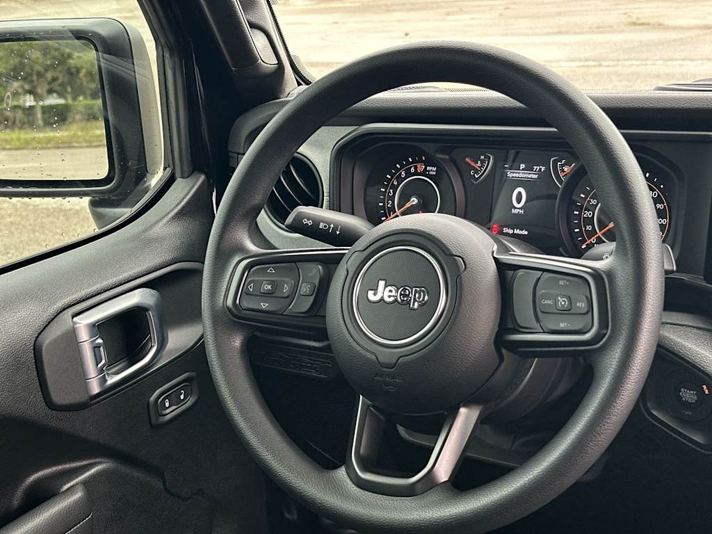 Thumbnail: 2026 Jeep Gladiator - 10