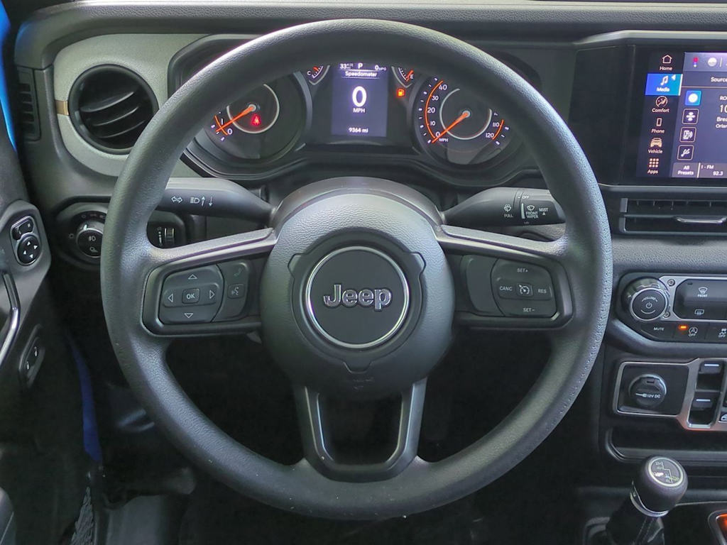 Thumbnail: 2025 Jeep Gladiator - 13