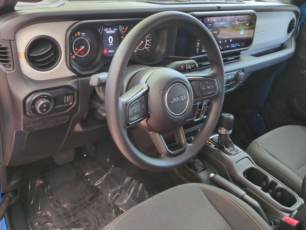 Thumbnail: 2025 Jeep Gladiator - 2