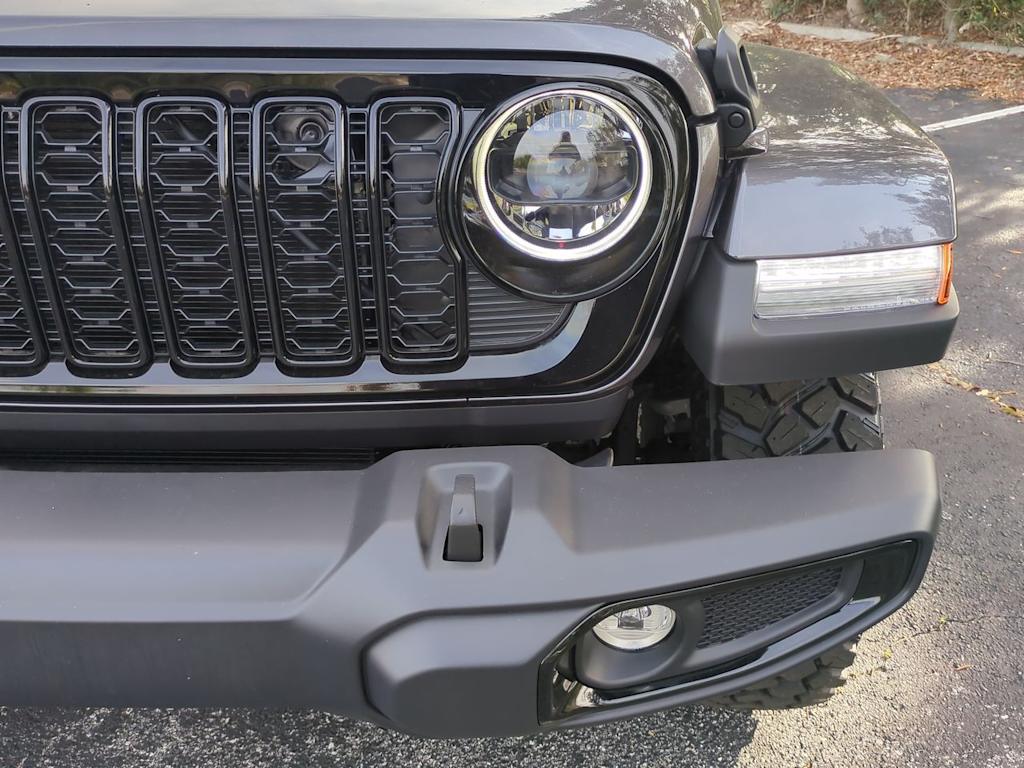 Thumbnail: 2026 Jeep Gladiator - 24
